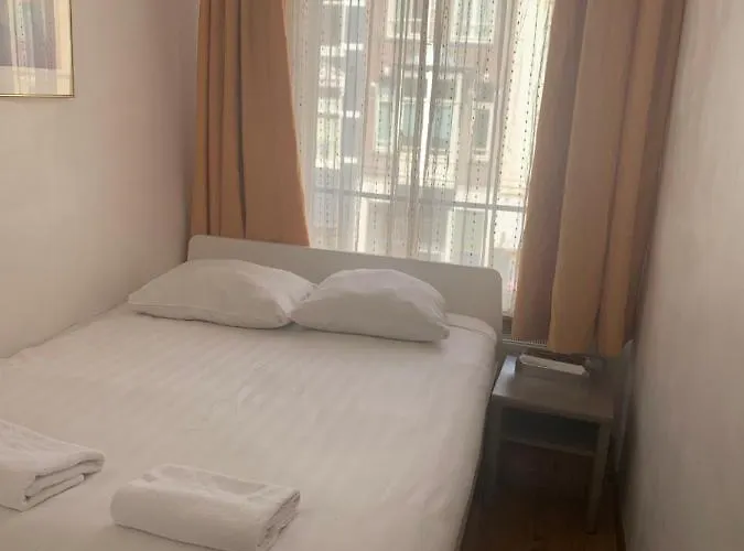 Sphinx Hostel Amsterdam